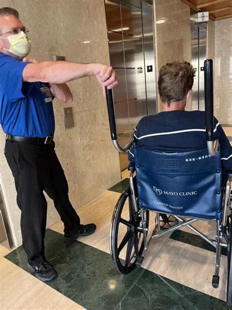 wheelchair escort laguardia jobs  Posted